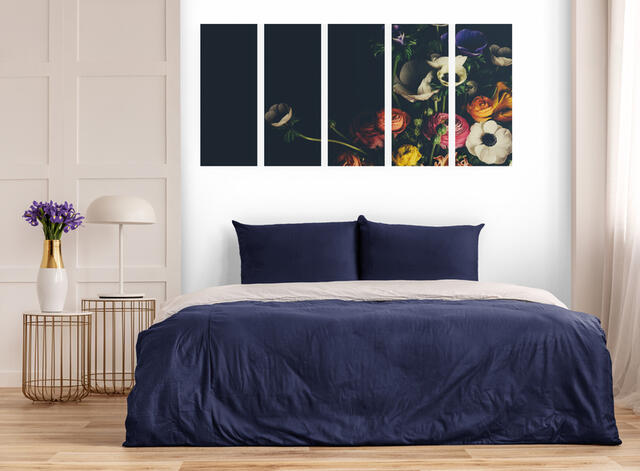 do-spalne-sa-hodia-obrazy-s-kvetmi-navodia-pozitivnu-atmosferu-a-maju-upokojujuci-vplyv